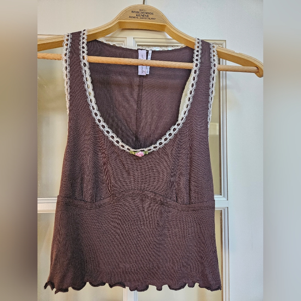 NWOT Out From Under Brown Tank Top with White Lace Trim - Picture 4 of 10